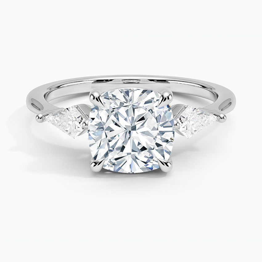 Luxe Cometa Three Stone Diamond Engagement Ring