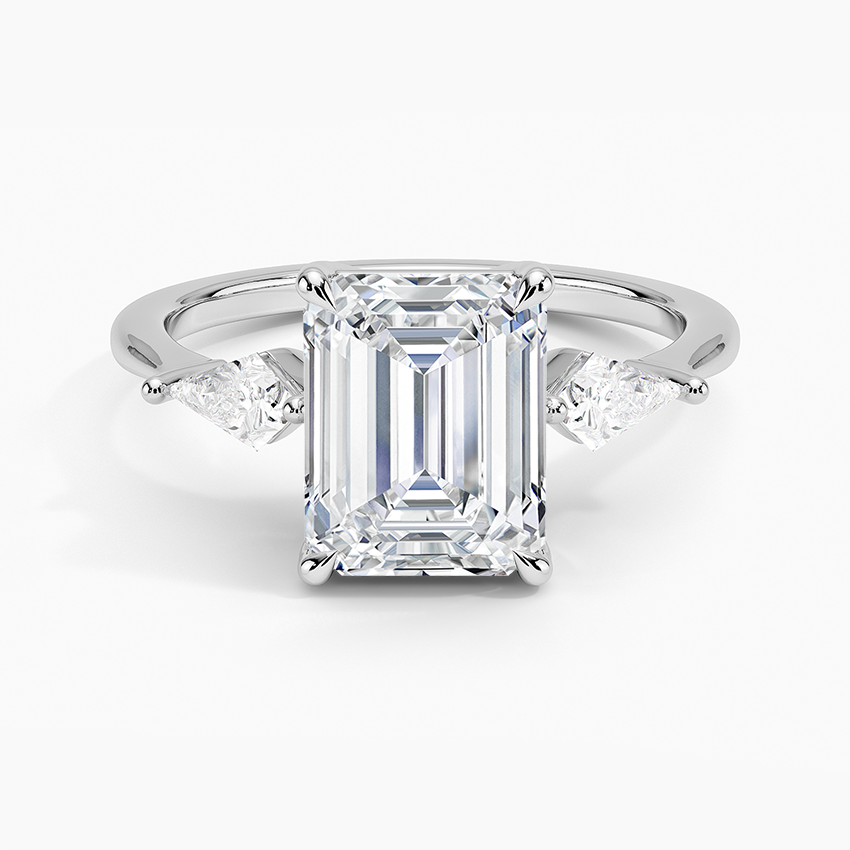 Luxe Cometa Three Stone Diamond Engagement Ring