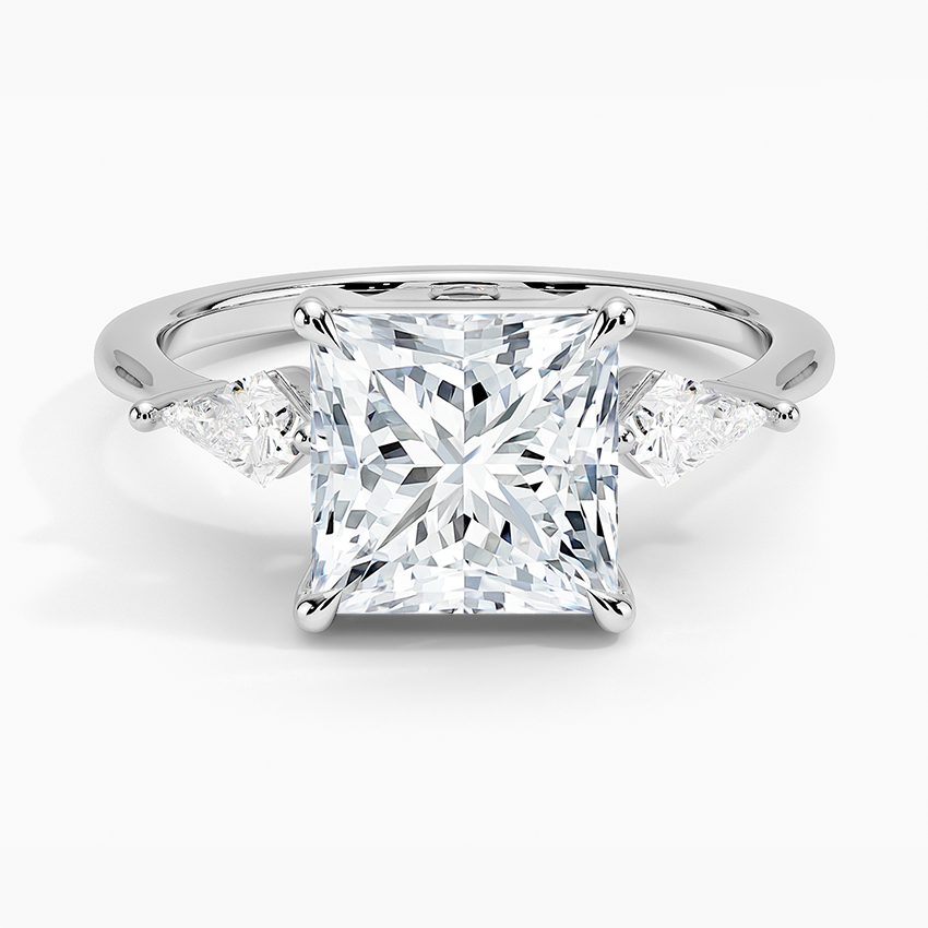 Luxe Cometa Three Stone Diamond Engagement Ring