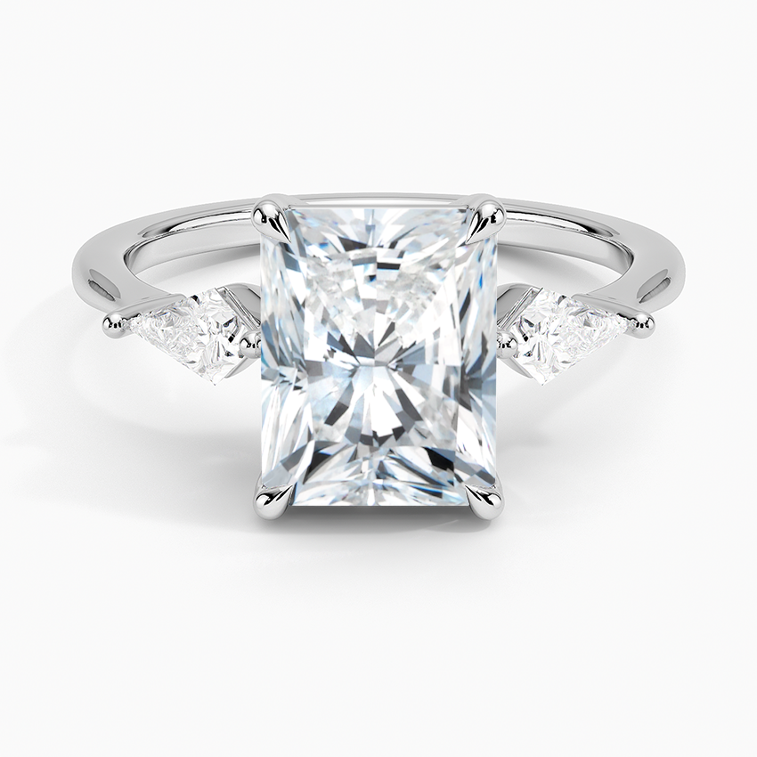 Luxe Cometa Three Stone Diamond Engagement Ring